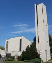 Außenansicht der Pfarrkirche Zur Hl. Familie, Karlstadt