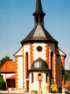 Außenansicht der Kapelle Maria Hilf, Zellingen