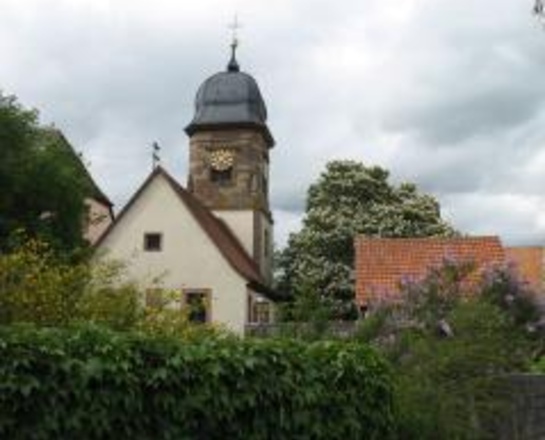 Außenansicht der Pfarrkirche Mariä Himmelfahrt, Stadelhofen Außenansicht der Pfarrkirche Mariä Himmelfahrt, Stadelhofen