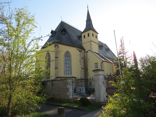 Außenansicht der Kirche Maria Sondheim, Arnstein