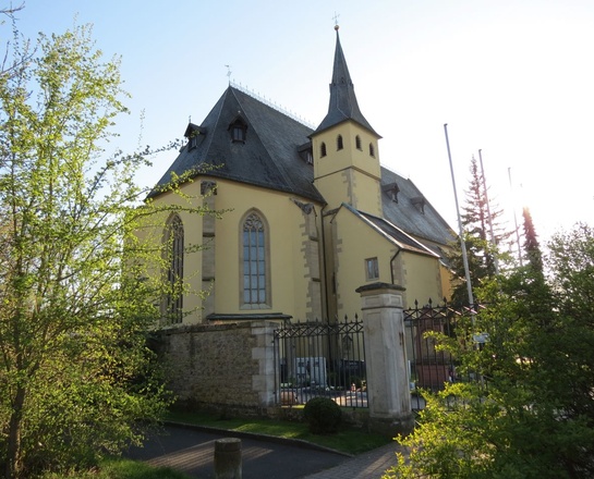 Außenansicht der Kirche Maria Sondheim, Arnstein