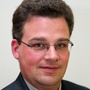 Porträtfoto Pfarrer Simon Mayer