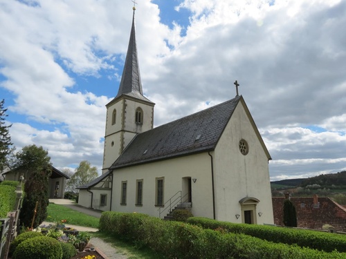 Außenansicht der Filialkirche St. Margareta, Heugrumbach