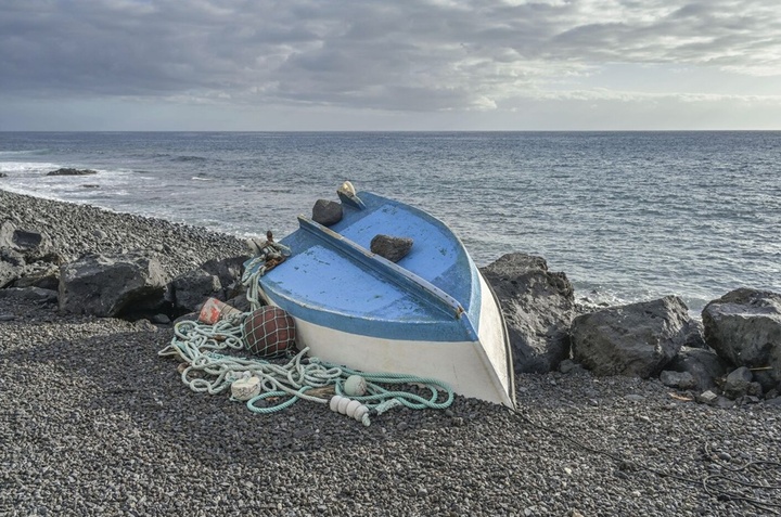 Fischerboot am Strand