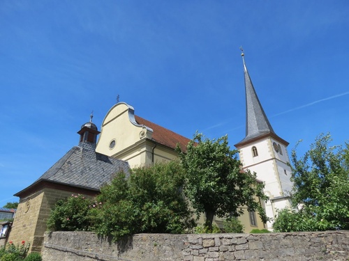 Außenansicht der Pfarrkirche St. Michael, Schwebenried
